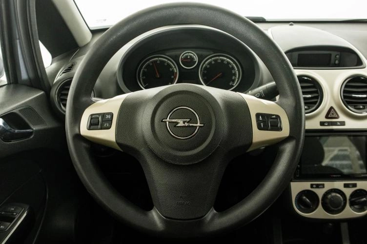 Opel Corsa 15 из 22