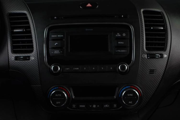 KIA Cerato 13 из 19