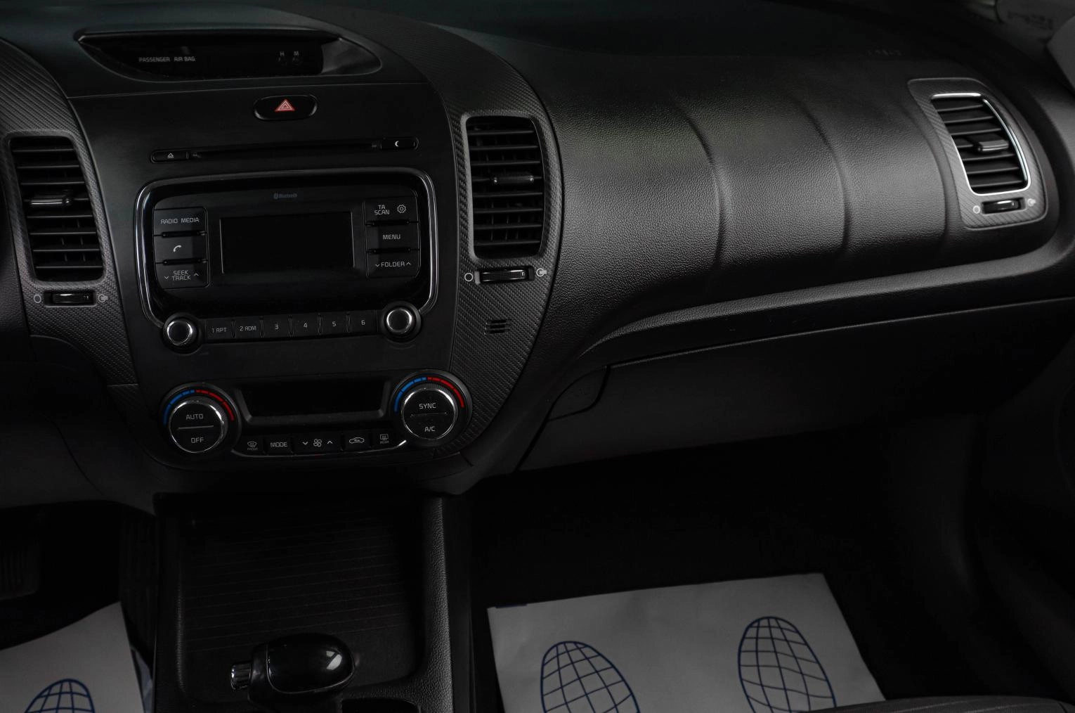 KIA Cerato 15 из 19