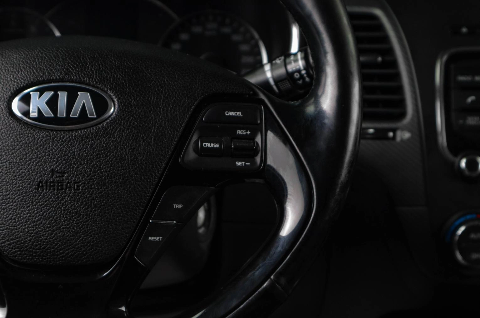 KIA Cerato 12 из 19