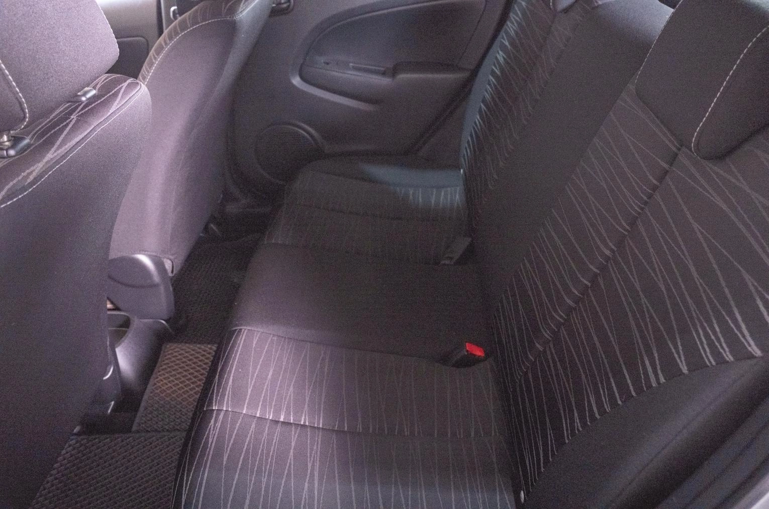 Mazda Demio 18 из 20