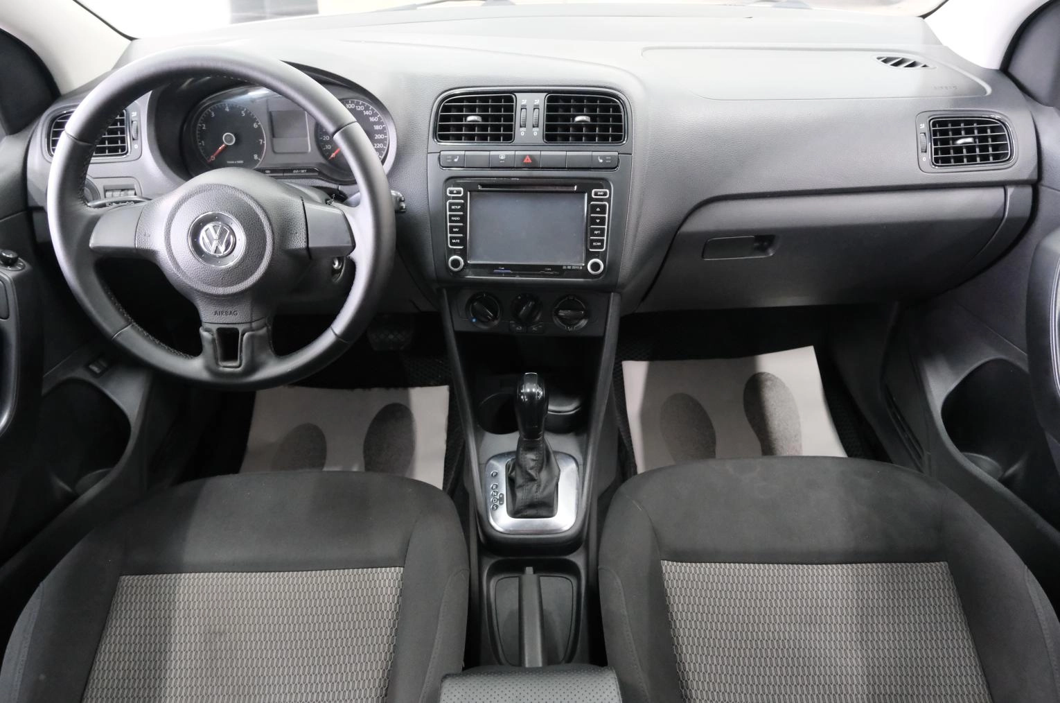 Volkswagen Polo 15 из 23