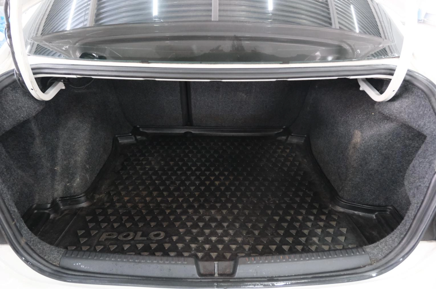 Volkswagen Polo 23 из 23