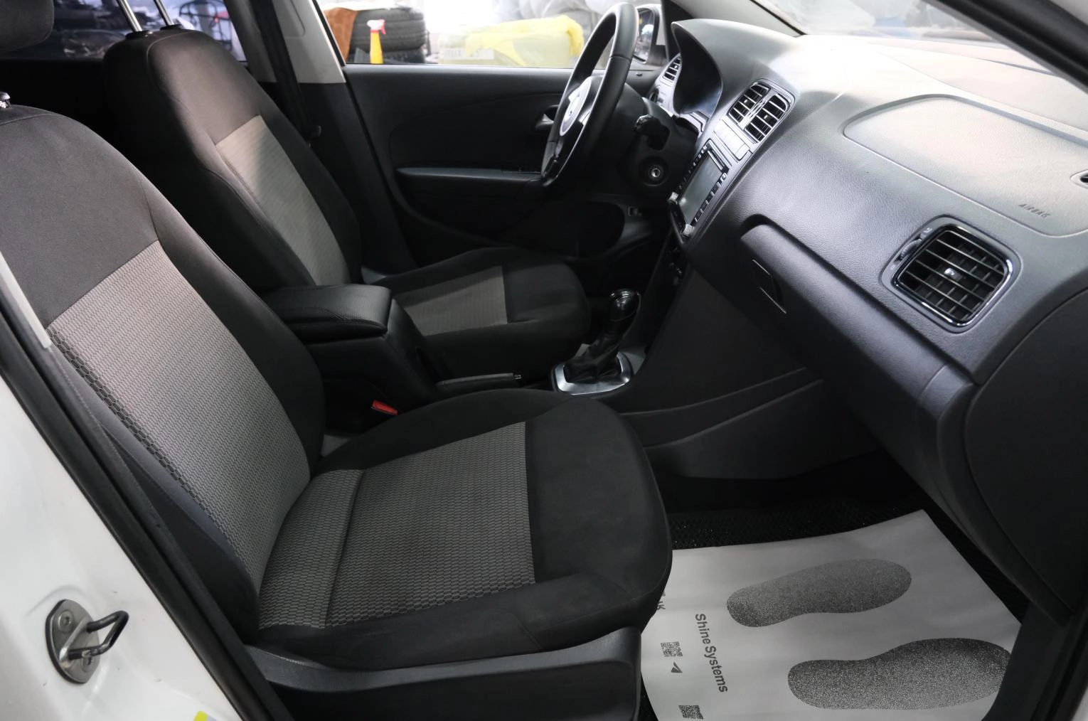 Volkswagen Polo 18 из 23