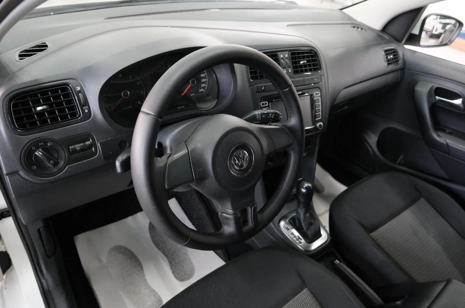 Volkswagen Polo 11 из 23