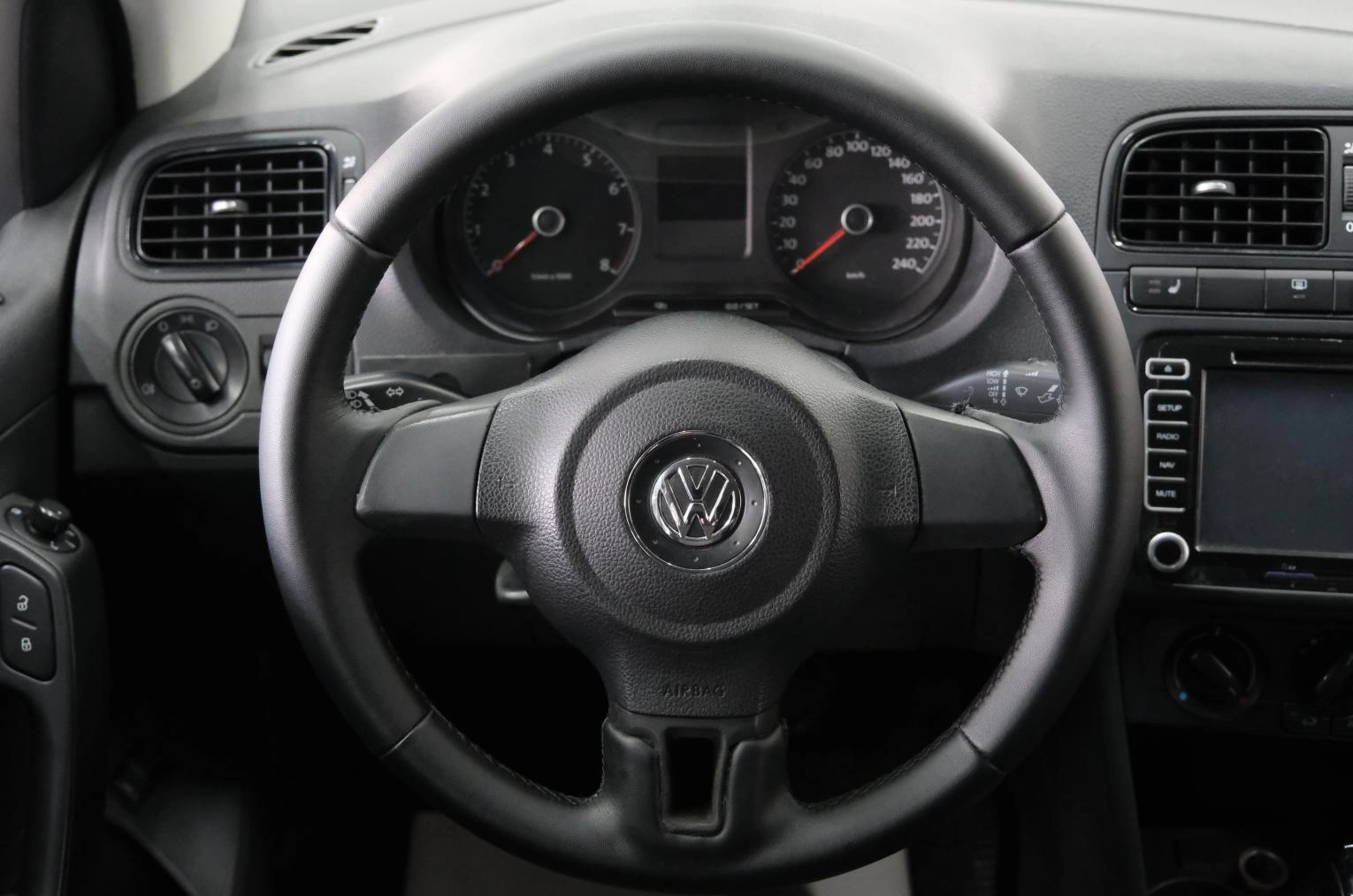 Volkswagen Polo 12 из 23