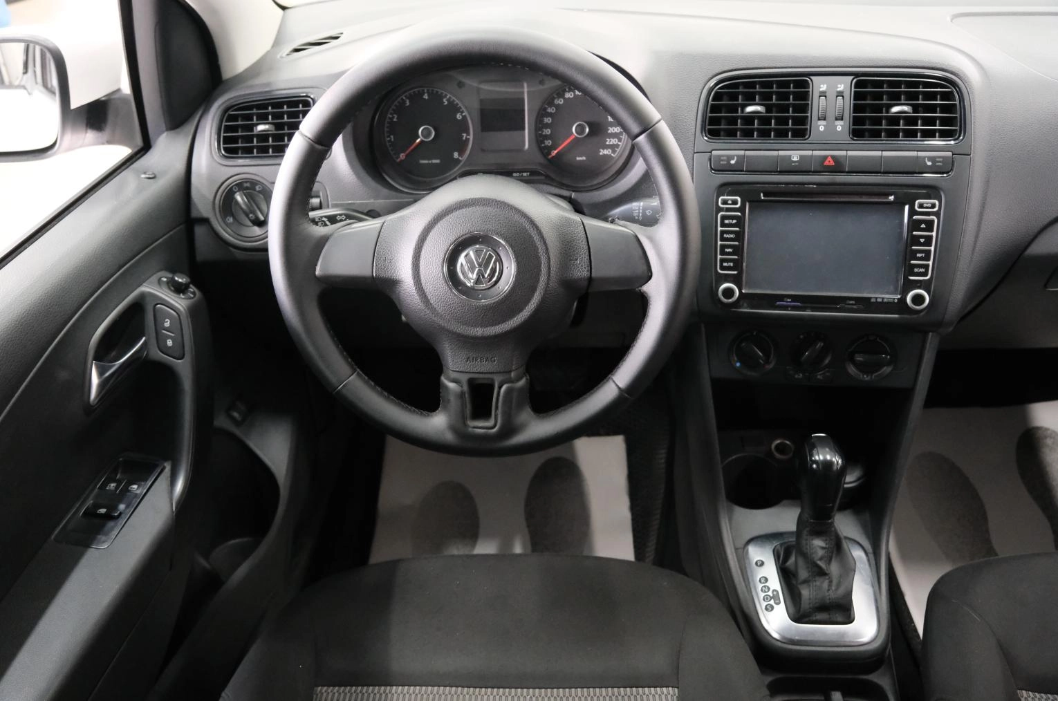 Volkswagen Polo 16 из 23