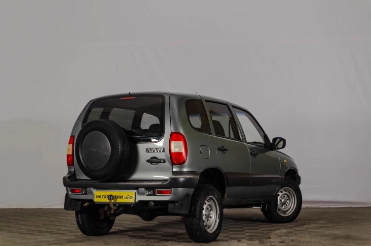 Chevrolet Niva 4 из 5