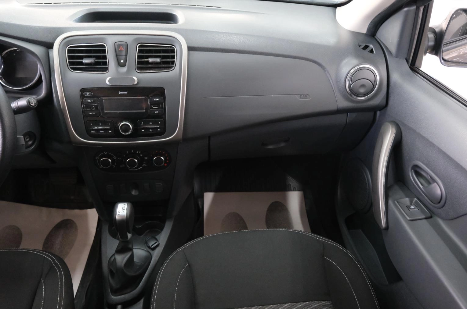 Renault Logan Stepway 17 из 22