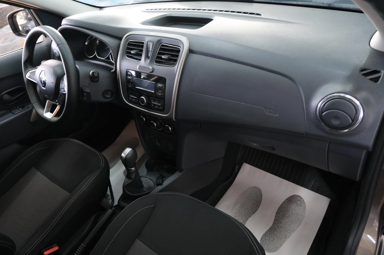 Renault Logan Stepway 18 из 22