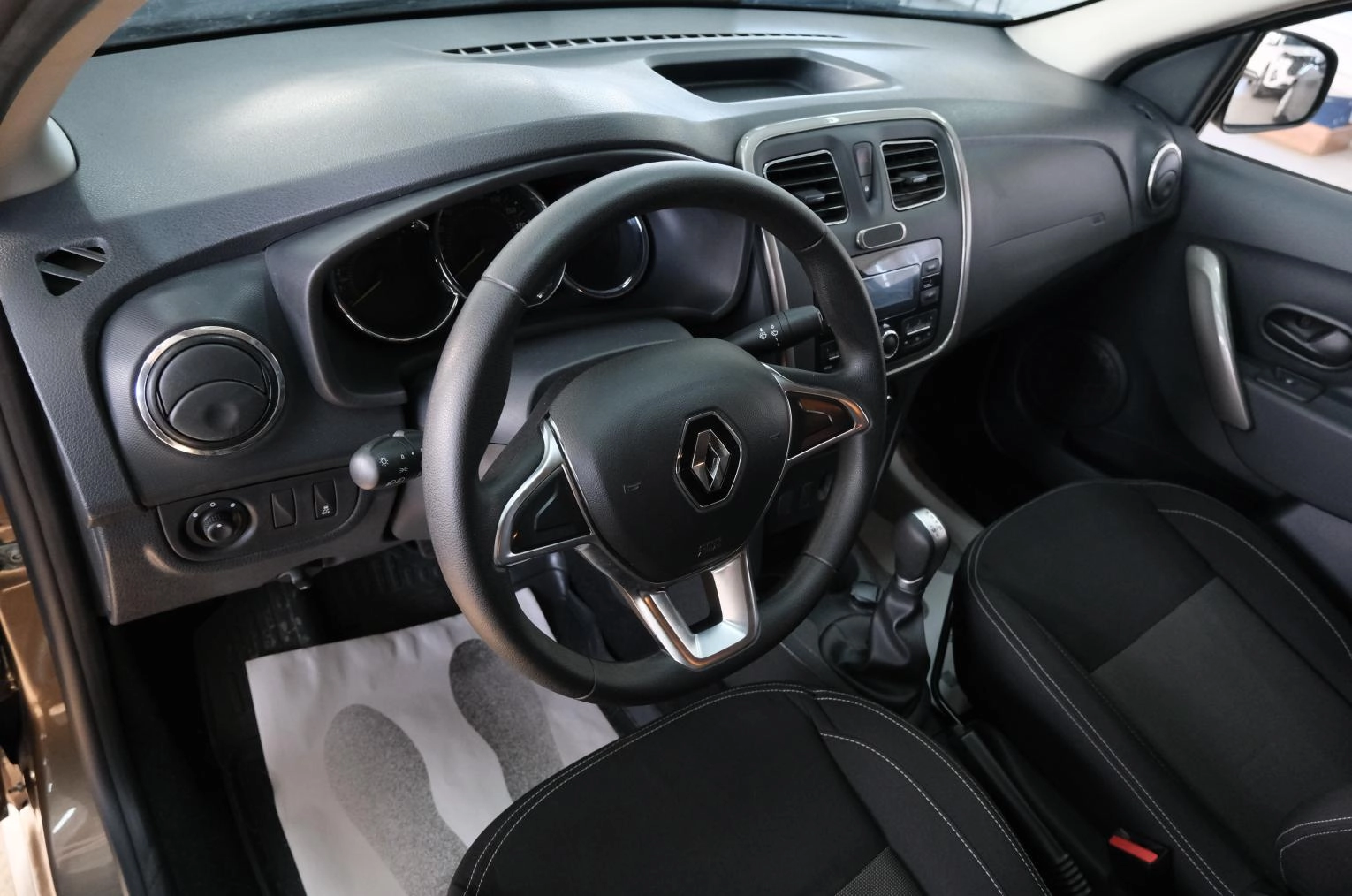 Renault Logan Stepway 11 из 22