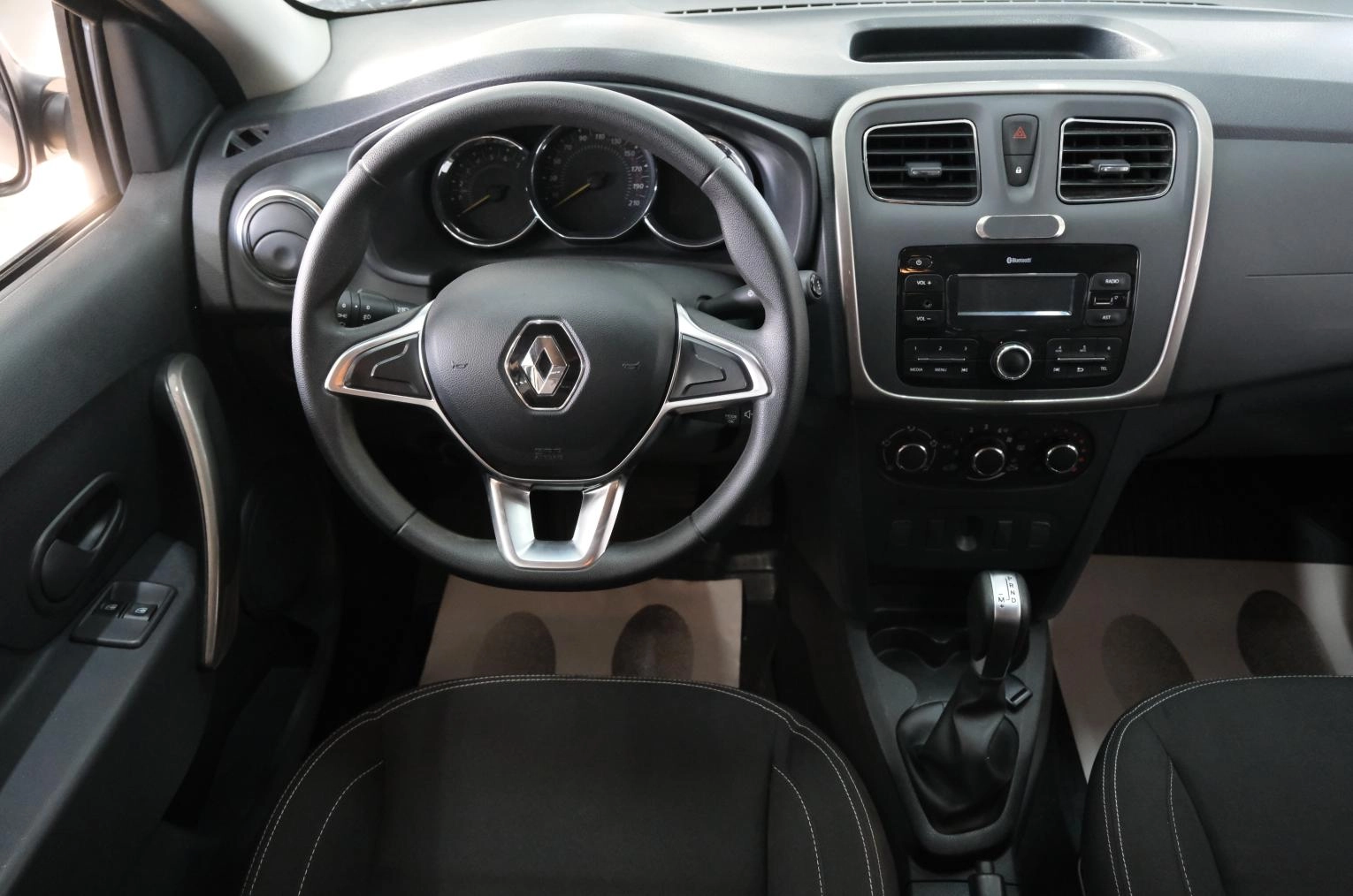 Renault Logan Stepway 14 из 22