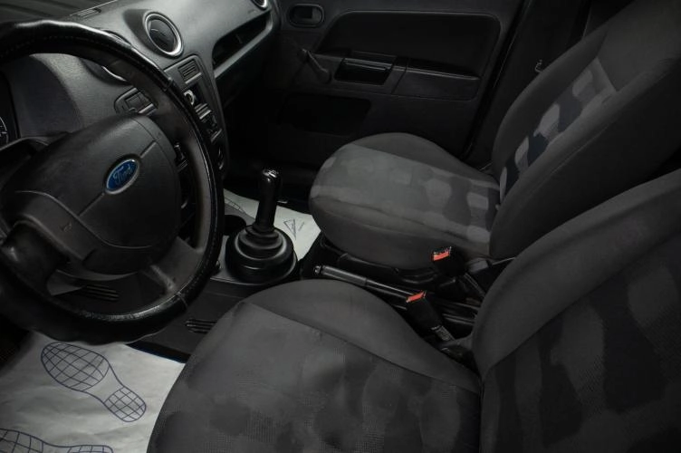 Ford Fusion 13 из 16