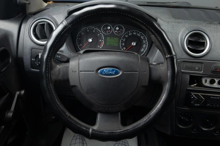 Ford Fusion 9 из 16