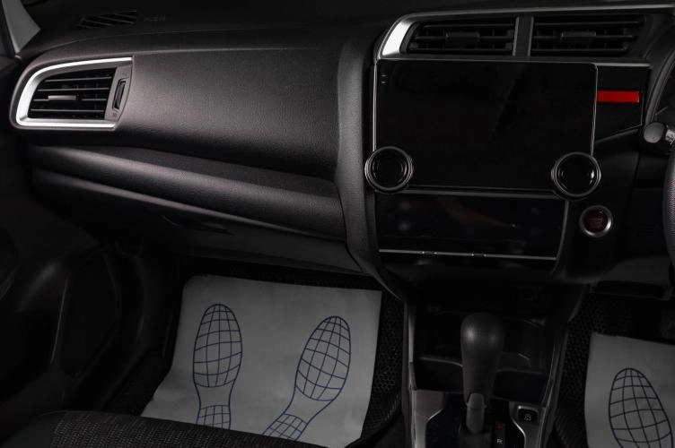 Honda Fit 13 из 17