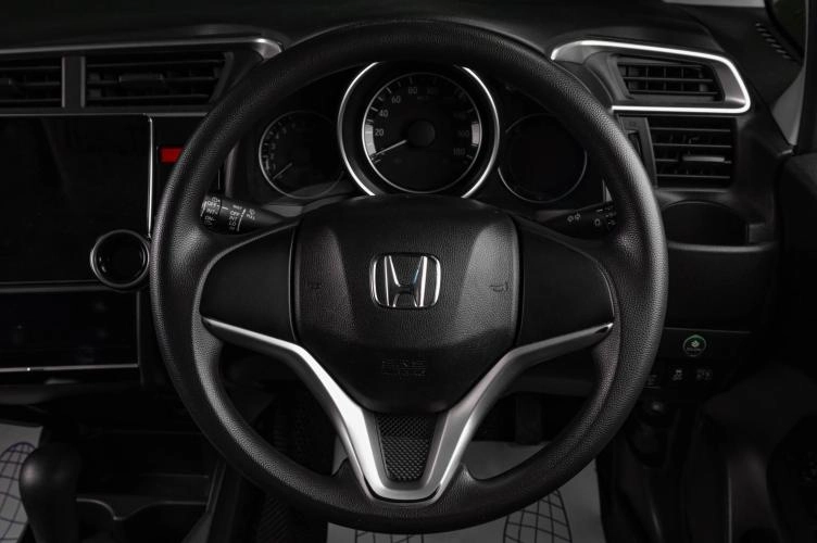 Honda Fit 10 из 17