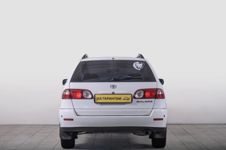 Toyota Caldina 4 из 5