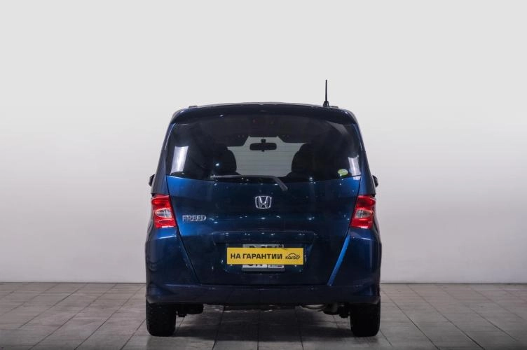 Honda Freed 4 из 5