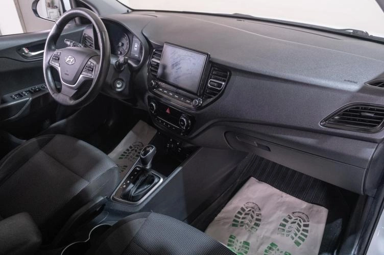 Hyundai Solaris 17 из 22