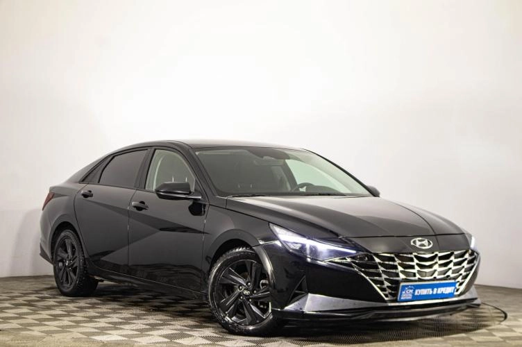 Hyundai Elantra 1 из 5