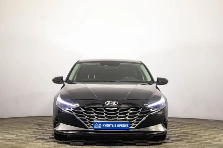 Hyundai Elantra 2 из 5