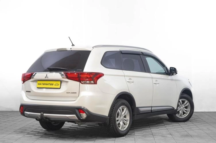 Mitsubishi Outlander 4 из 5