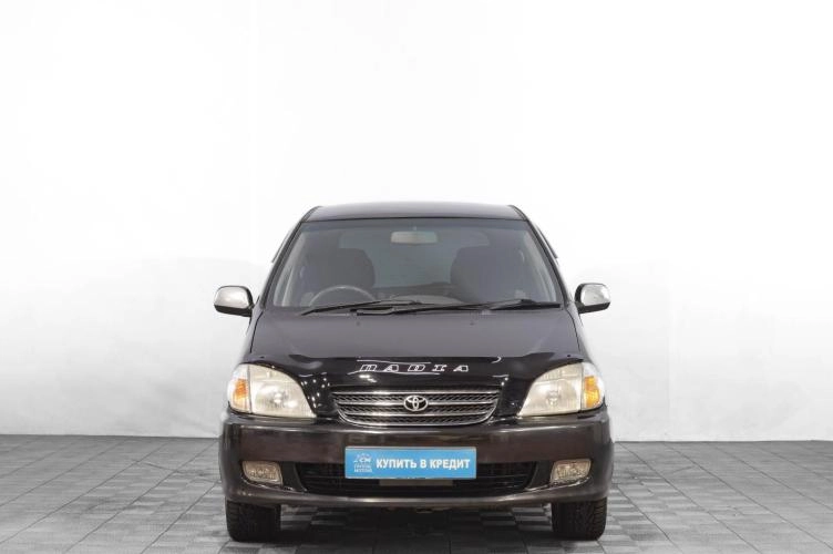 Toyota Nadia 2 из 5