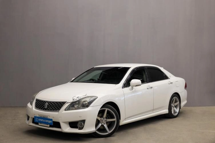 Toyota Crown 3 из 5
