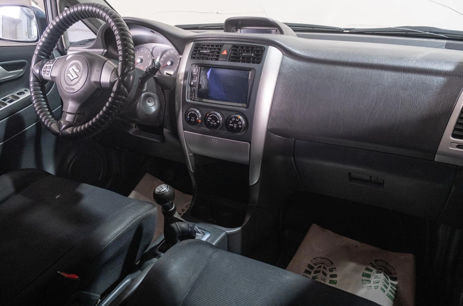 Suzuki Liana 15 из 21