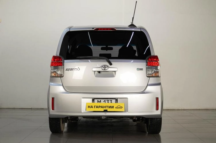 Toyota Spade 5 из 5