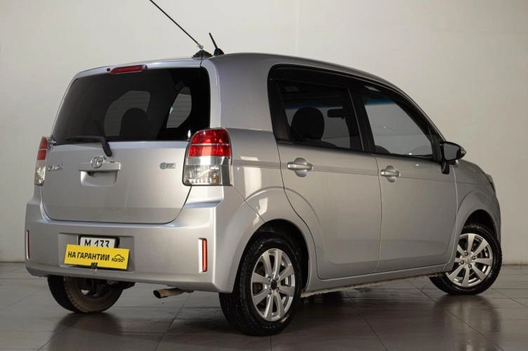 Toyota Spade 6 из 6