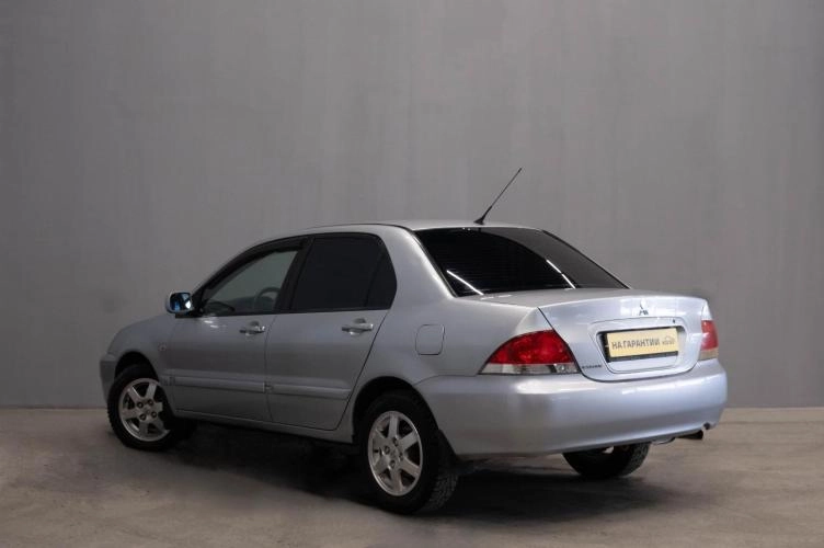 Mitsubishi Lancer 4 из 5
