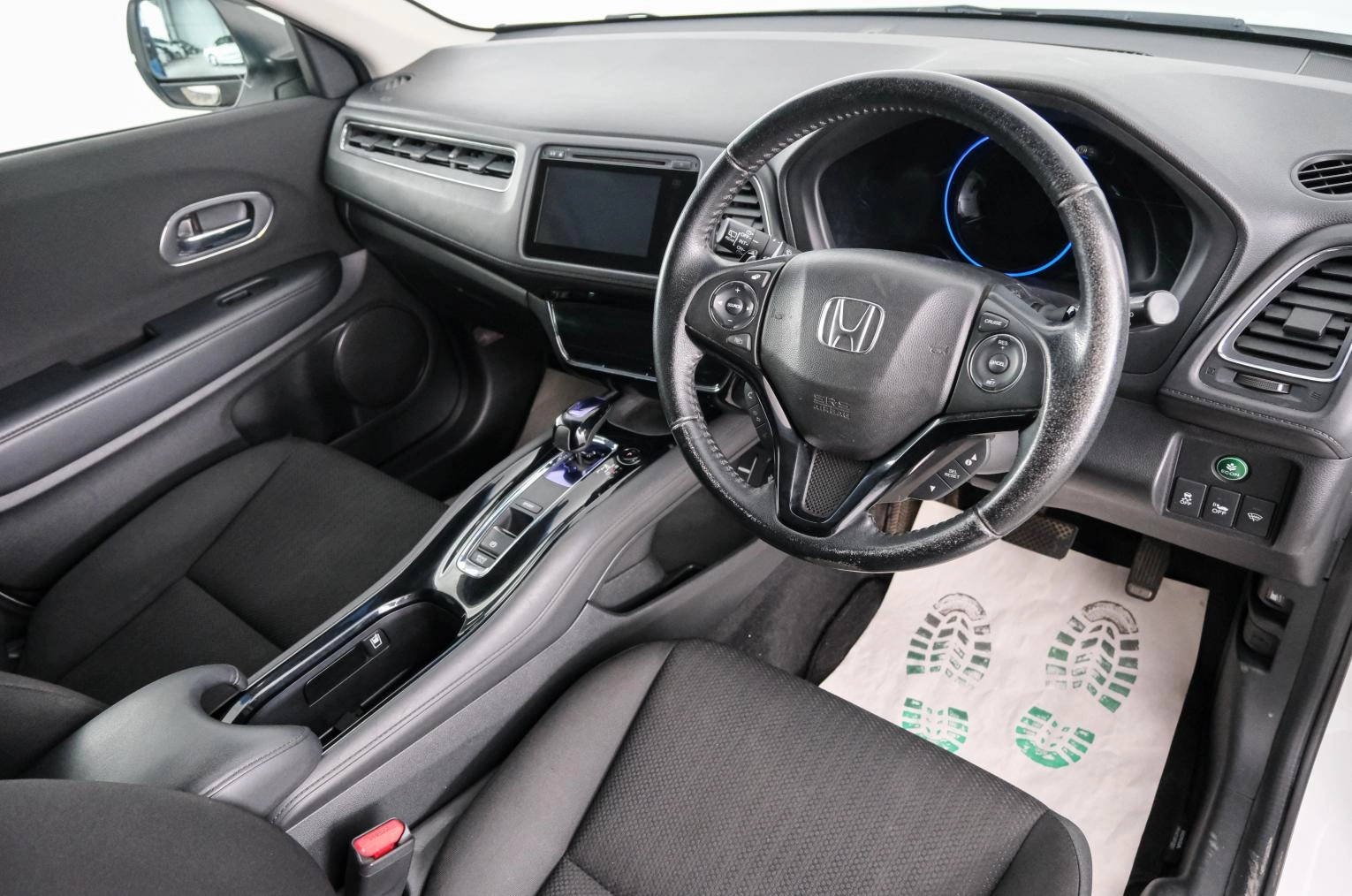 Honda Vezel 8 из 23