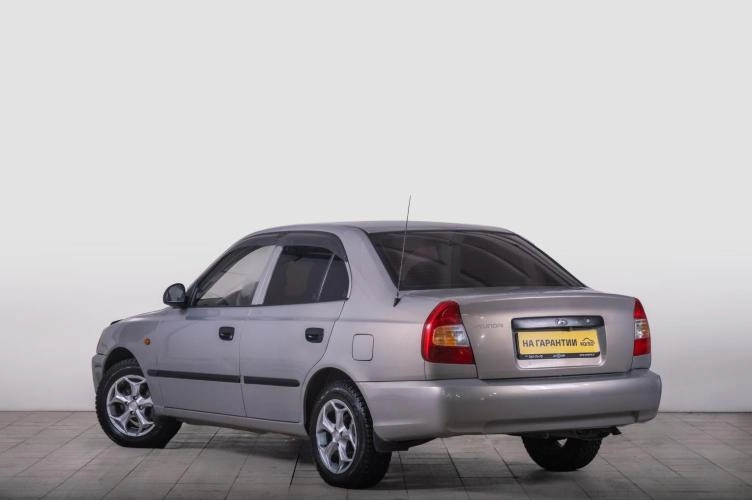 Hyundai Accent 2 из 5