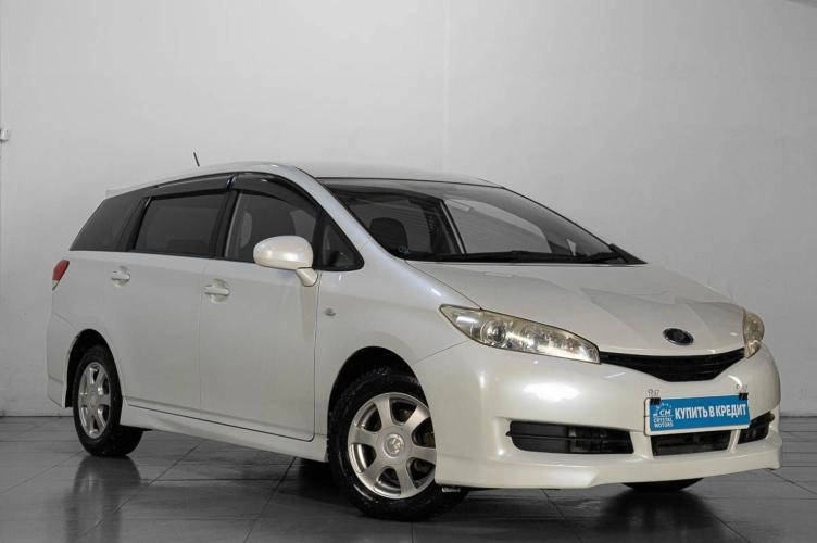 Toyota Wish 1 из 5