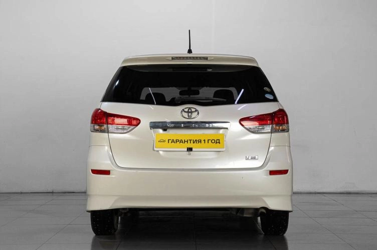 Toyota Wish 5 из 5