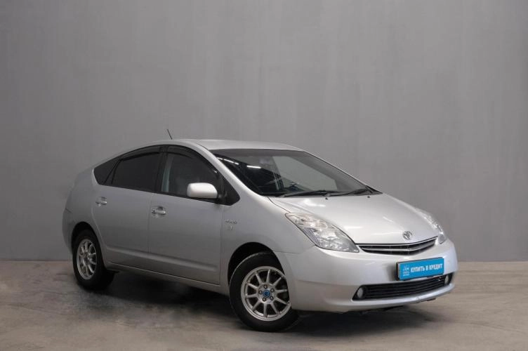 Toyota Prius 1 из 5