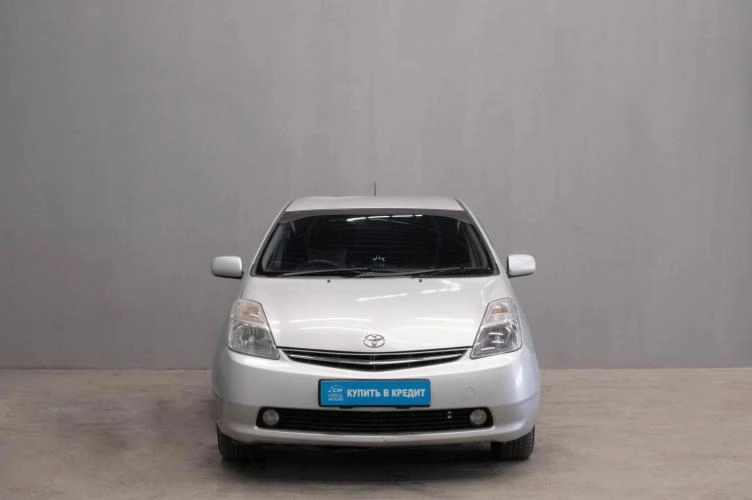 Toyota Prius 2 из 5