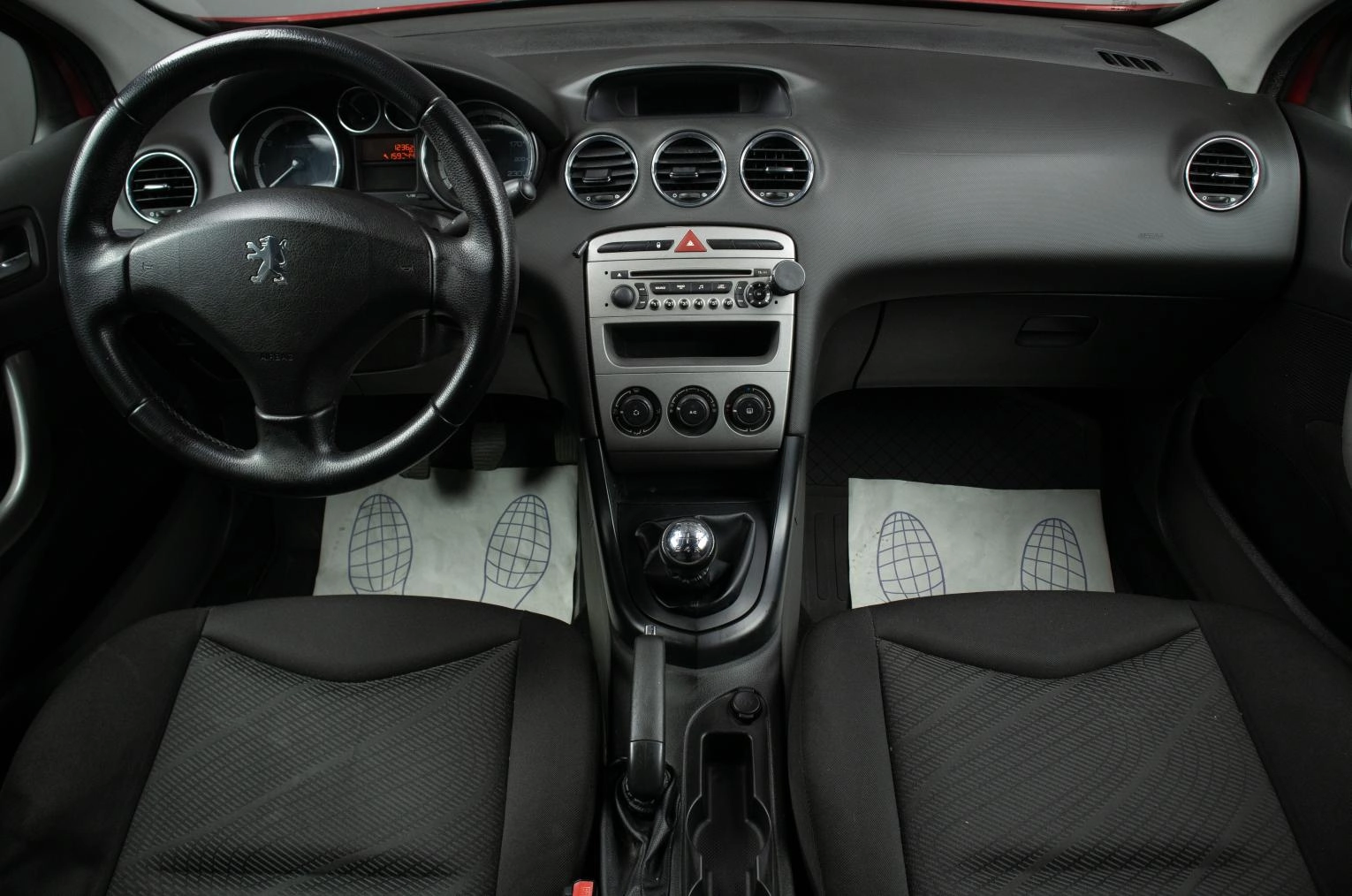 Peugeot 308 7 из 16