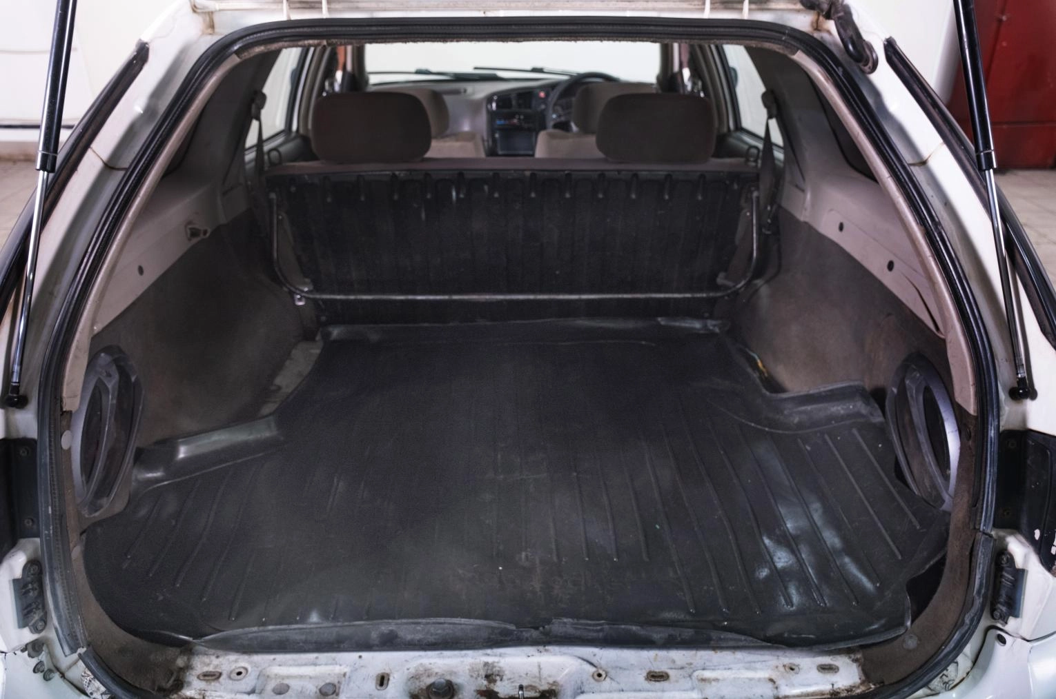 Nissan Expert 20 из 20