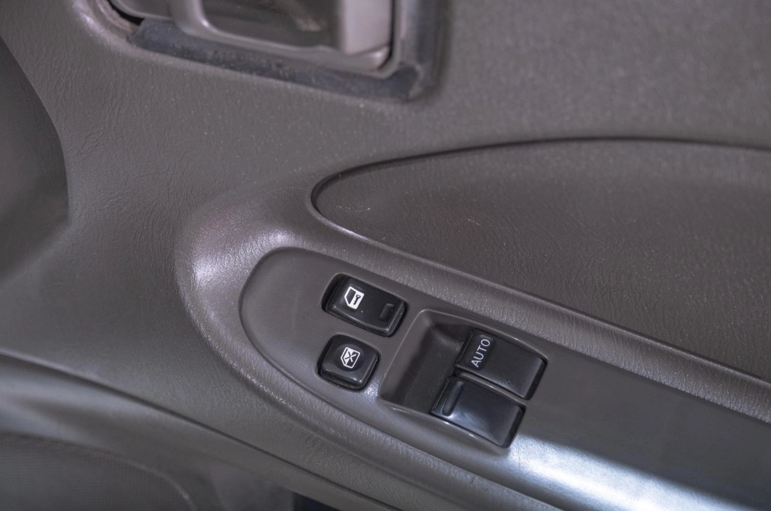 Nissan Expert 9 из 20