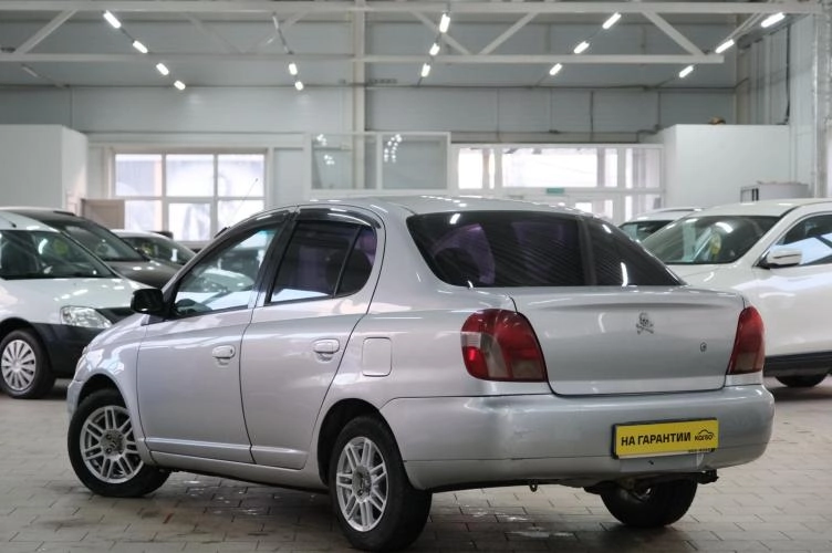 Toyota Echo 4 из 5