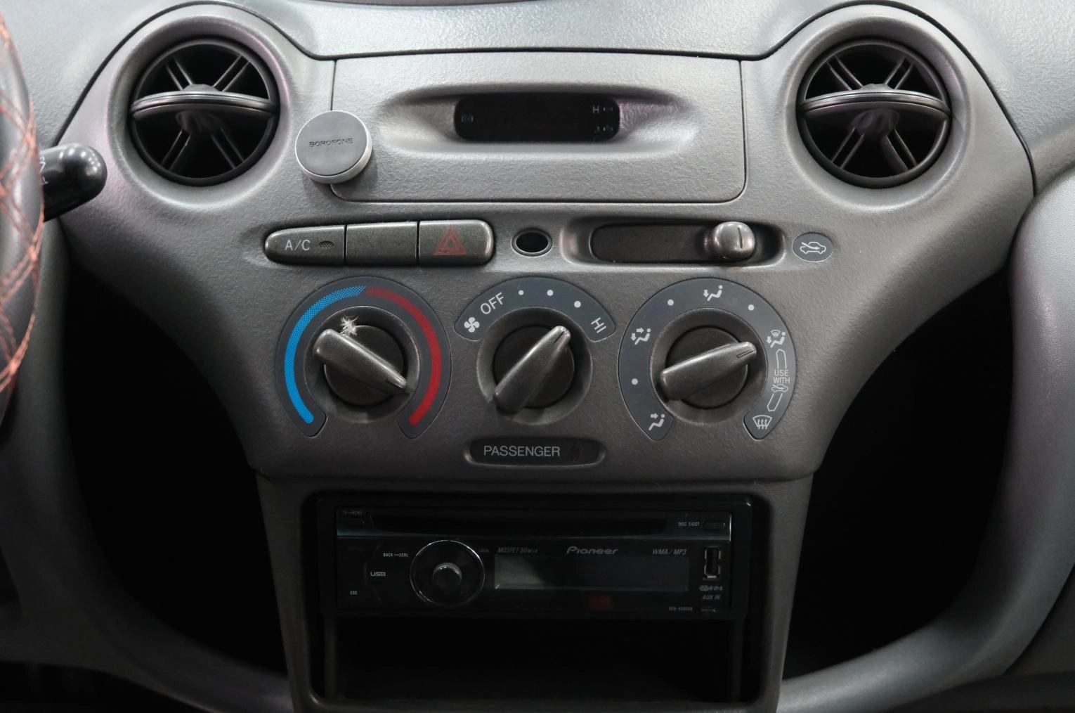 Toyota Echo 12 из 19