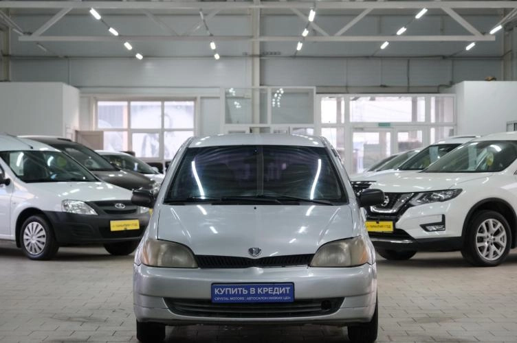 Toyota Echo 2 из 5