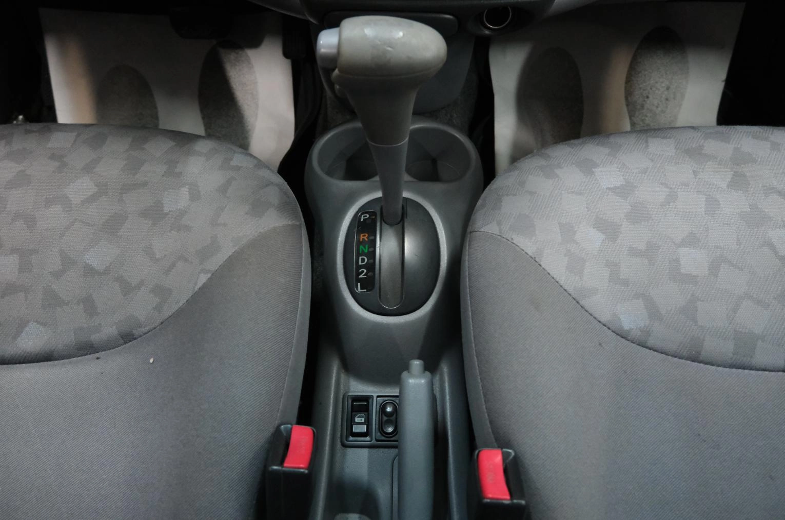 Toyota Echo 13 из 19