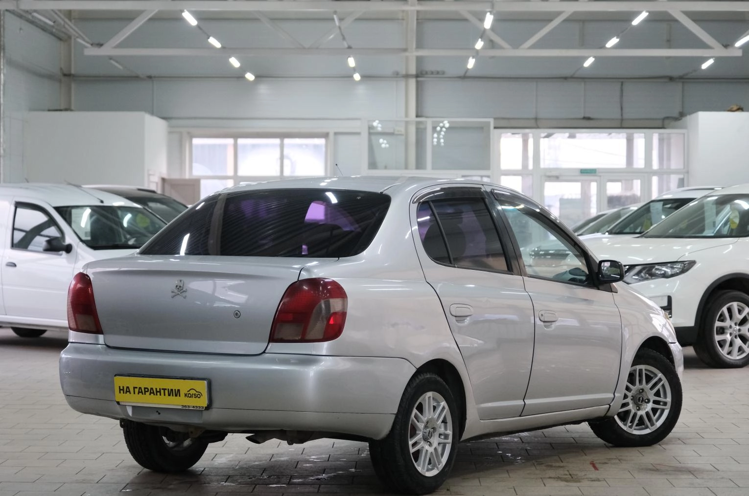 Toyota Echo 6 из 19