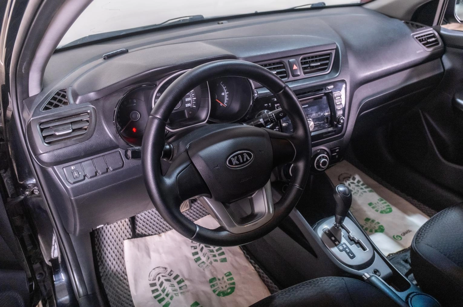 KIA Rio 7 из 21