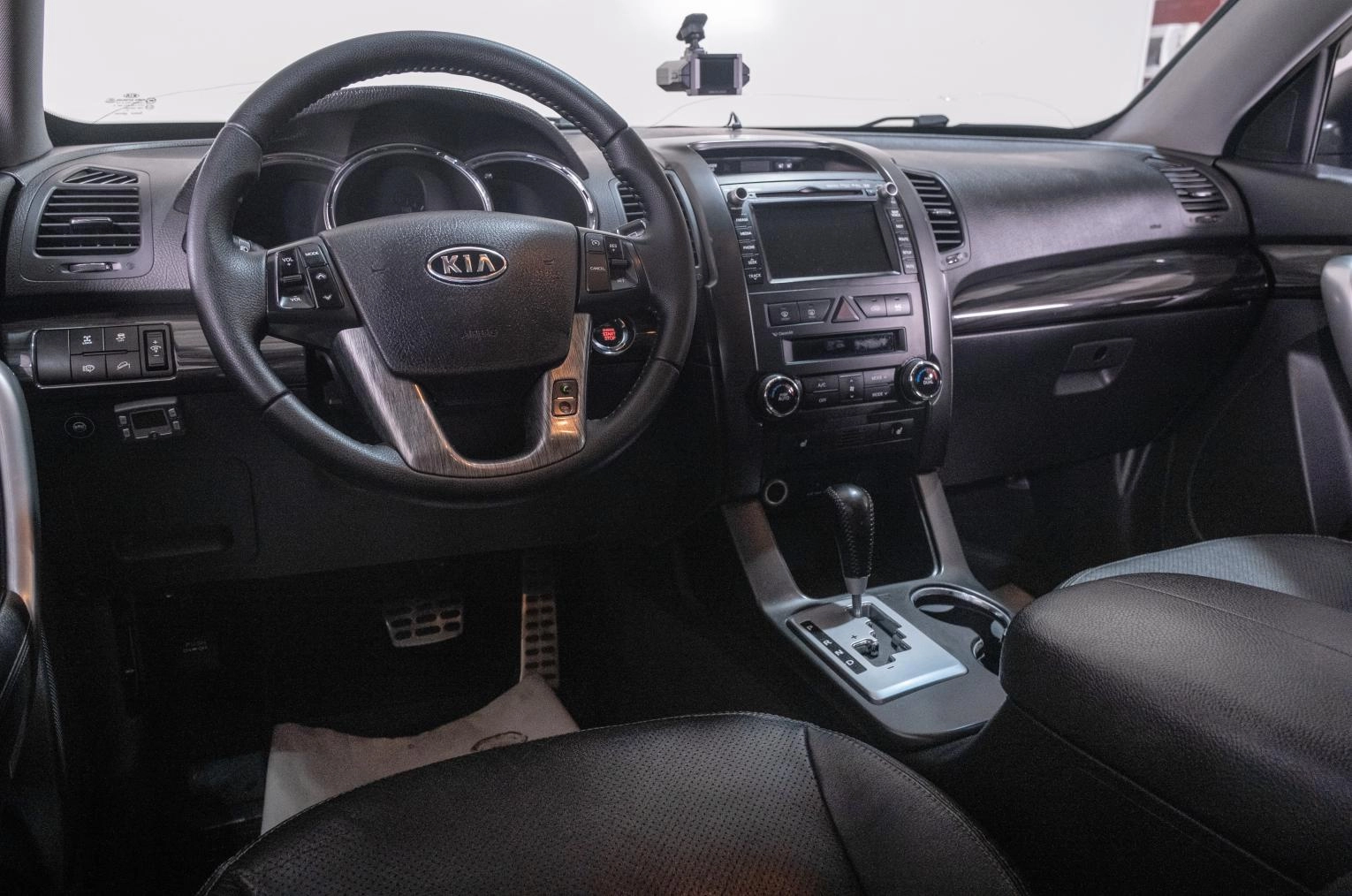 KIA Sorento 8 из 24