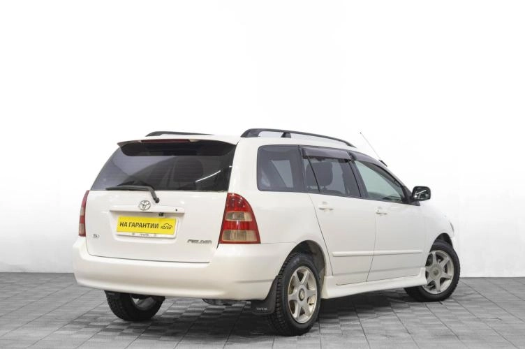 Toyota Corolla Fielder 4 из 5