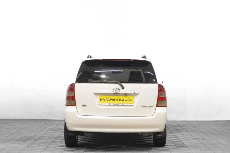 Toyota Corolla Fielder 5 из 5